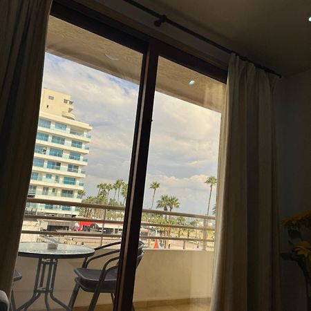 Ithaki Phinikoudes Apartment No. 105 Larnaca Bagian luar foto