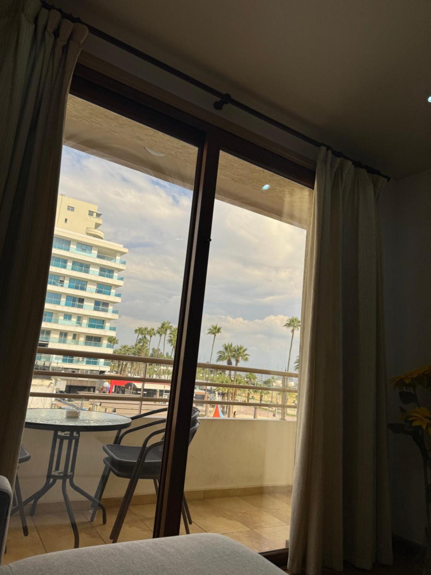 Ithaki Phinikoudes Apartment No. 105 Larnaca Bagian luar foto