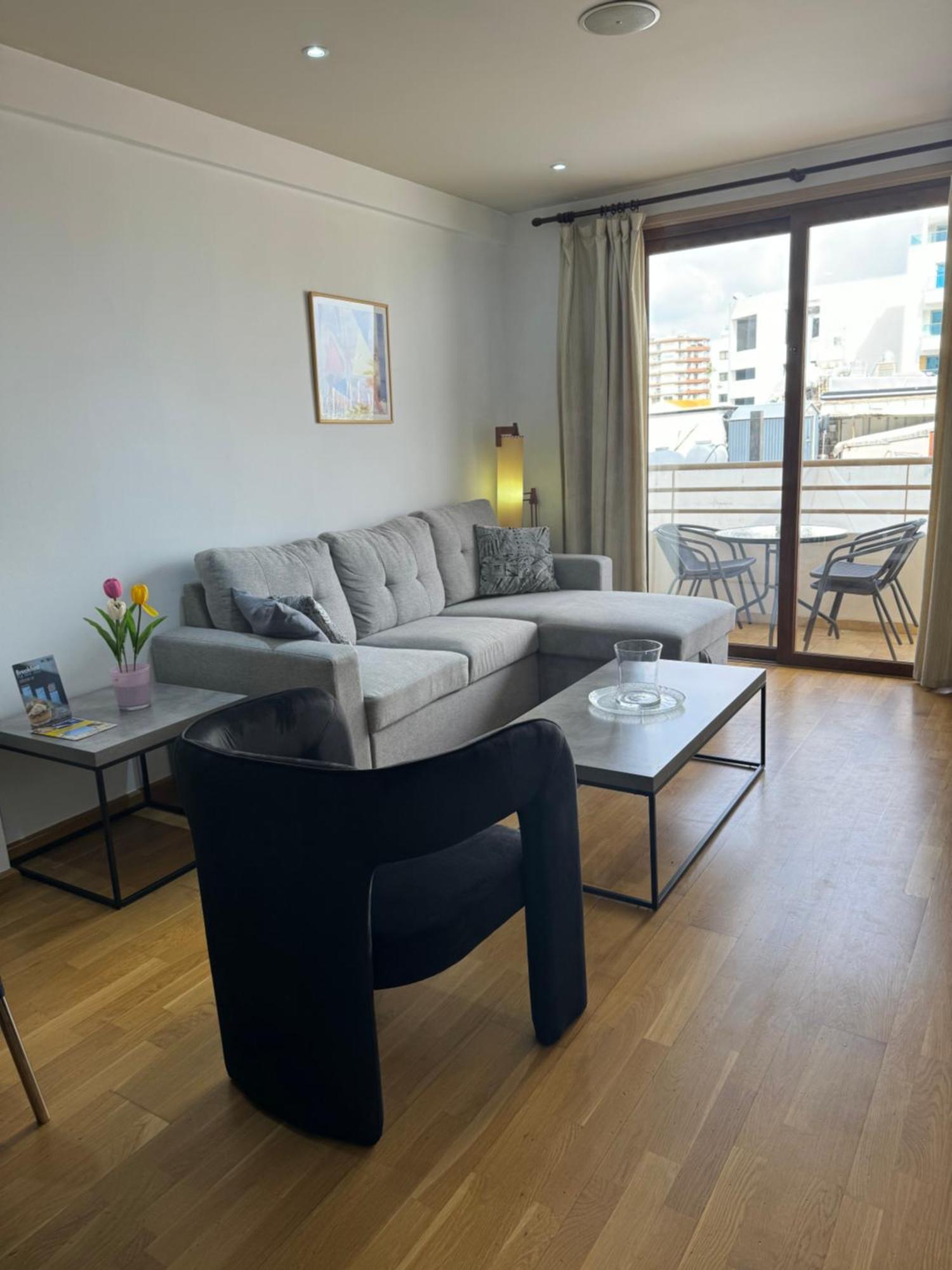 Ithaki Phinikoudes Apartment No. 105 Larnaca Bagian luar foto