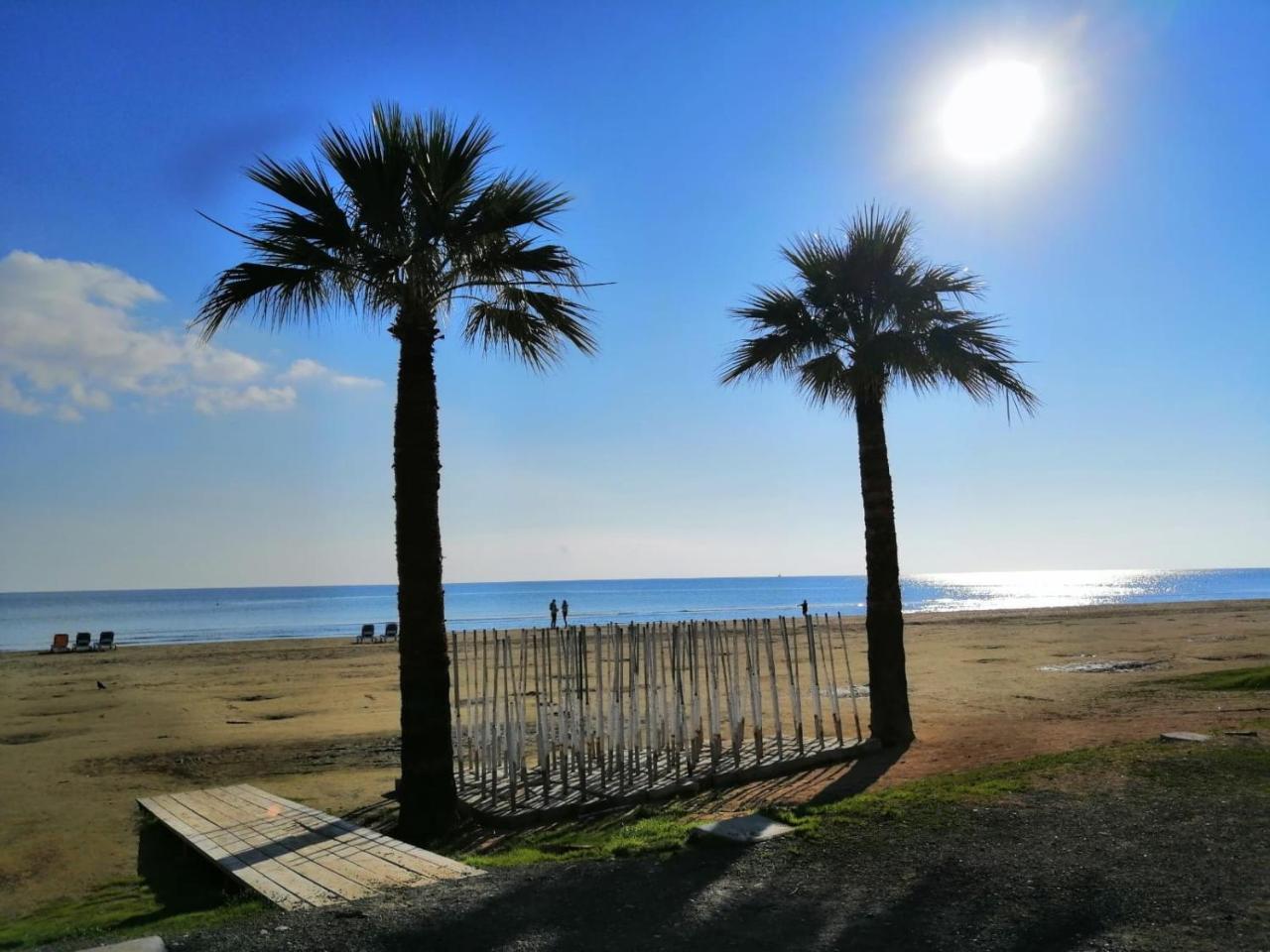 Ithaki Phinikoudes Apartment No. 105 Larnaca Bagian luar foto