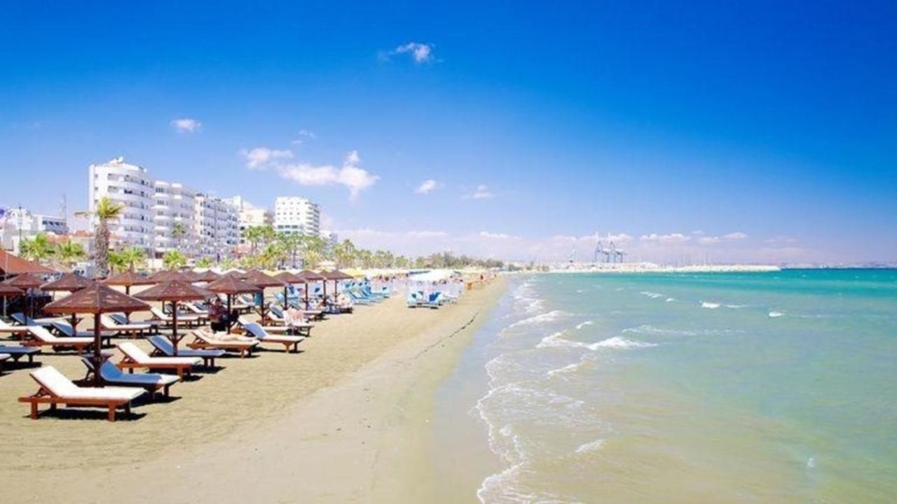 Ithaki Phinikoudes Apartment No. 105 Larnaca Bagian luar foto