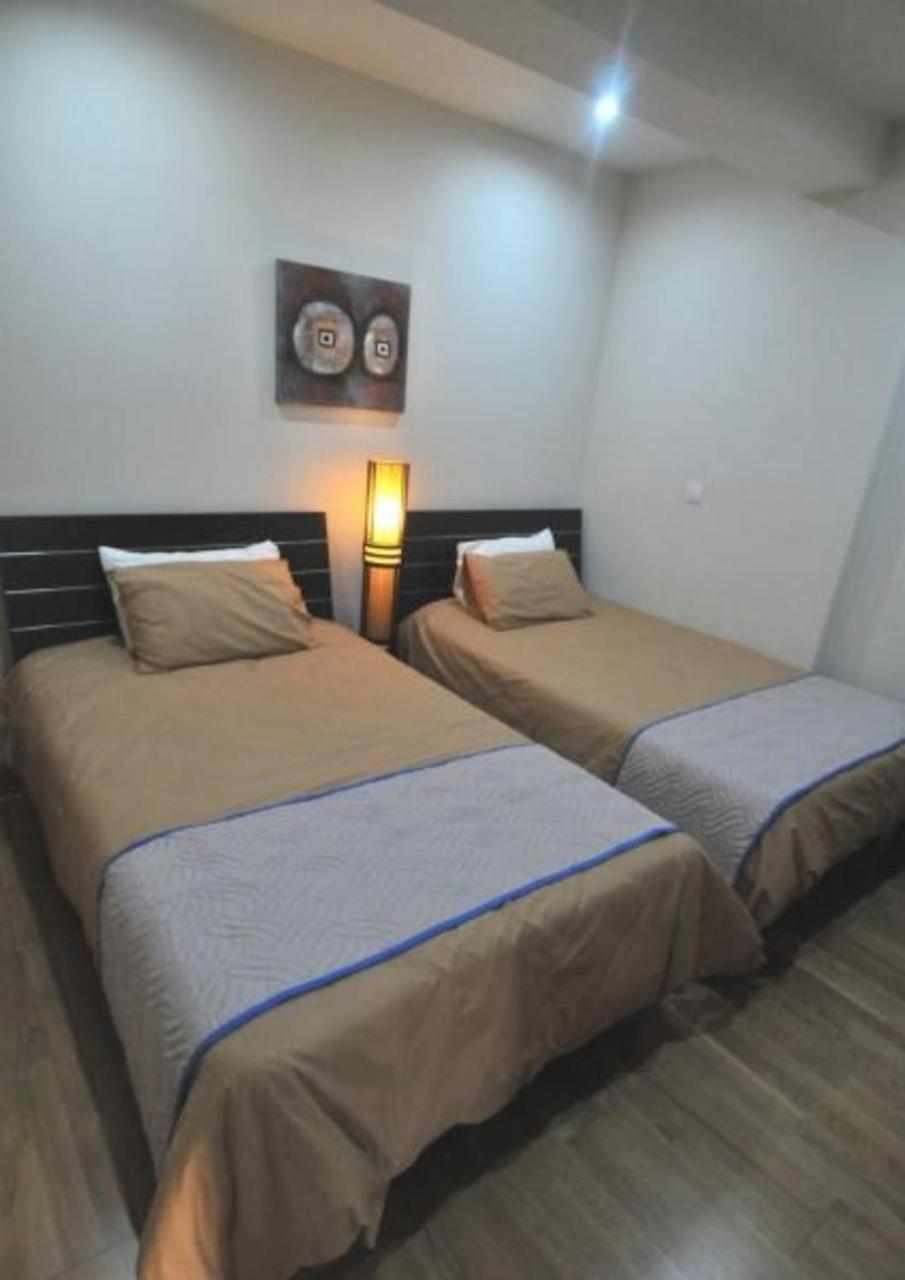 Ithaki Phinikoudes Apartment No. 105 Larnaca Bagian luar foto