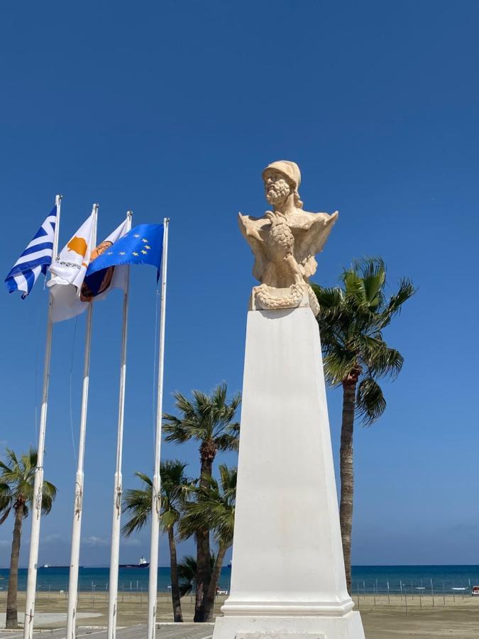 Ithaki Phinikoudes Apartment No. 105 Larnaca Bagian luar foto